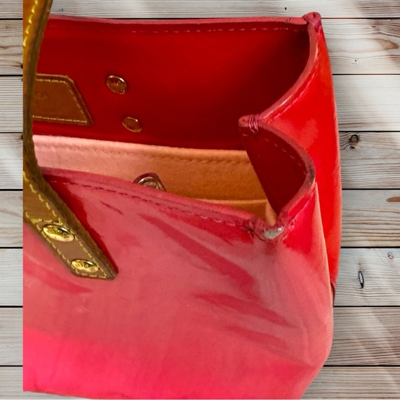 Louis Vuitton VERNIS Rose Pink READE PM Tote Pre-Loved - Picture 8 of 16